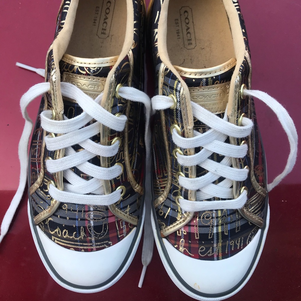 Authentic coach size 9B